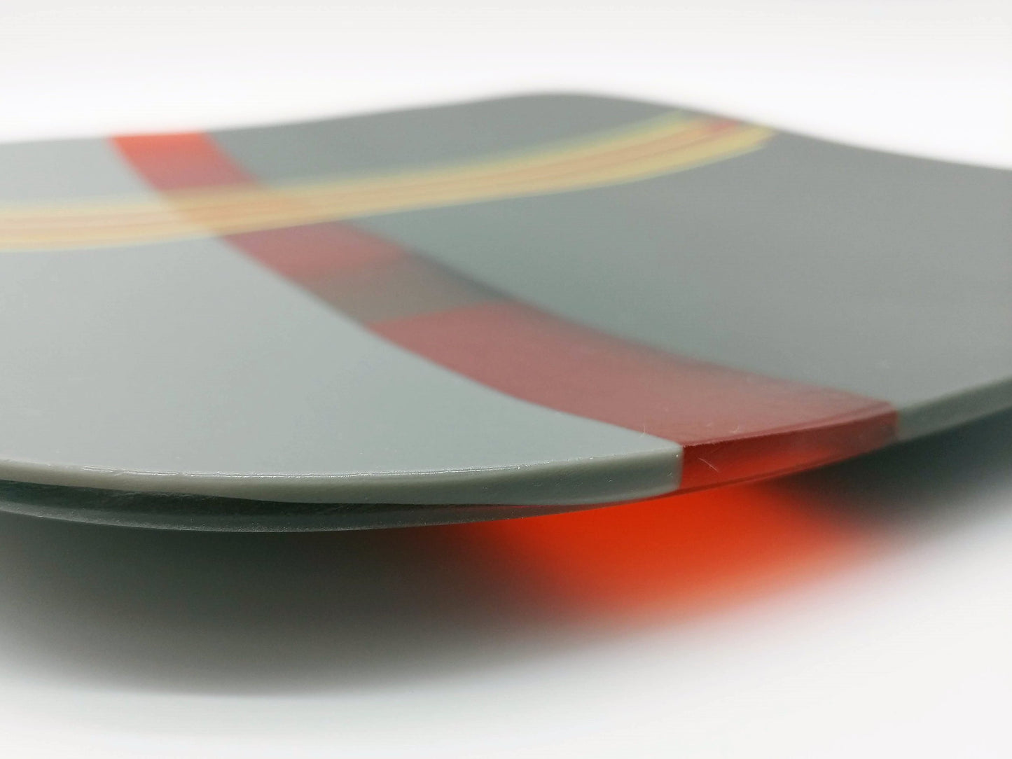 striped rounded plate