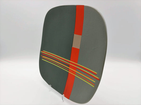 striped rounded plate